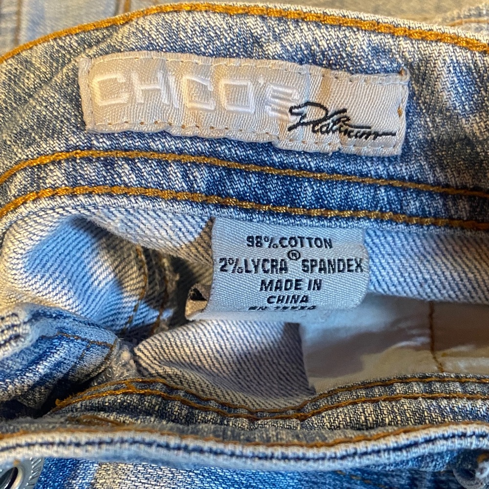 CHICO'S Vintage Denim Crop Jeans Light Blue Stretch